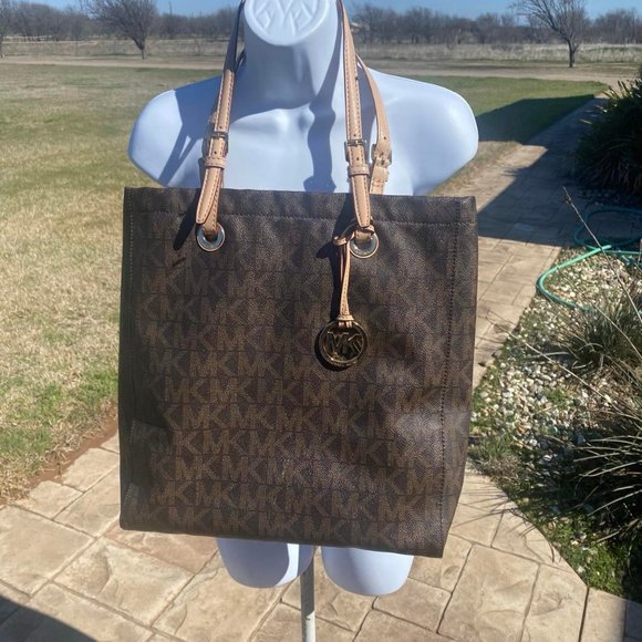 Michael Kors North South Tote; EUC - Picture 1 of 11
